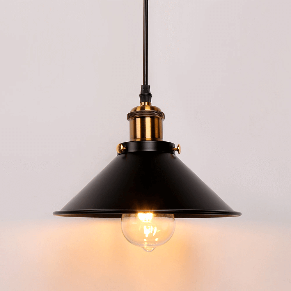 Lampe Pendante En Forme De Cône En Laiton